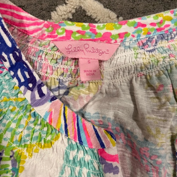 EUC Lilly Pulitzer Essie top - Picture 2 of 2
